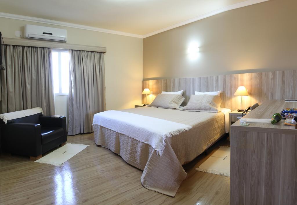 Hotel Jaguar Uberaba Exterior foto